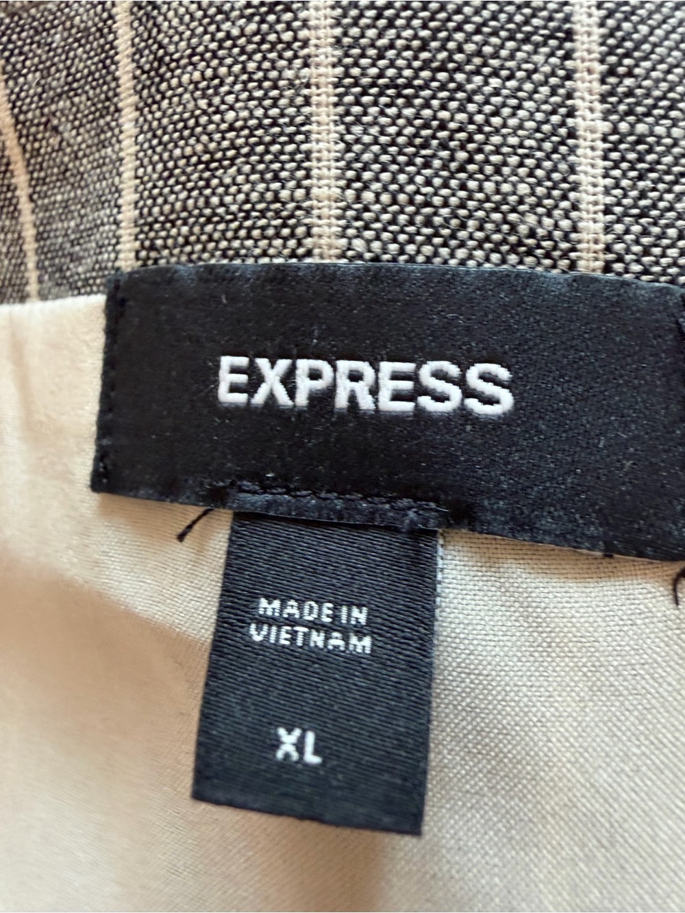 Express halter vest - Picture 4 of 5